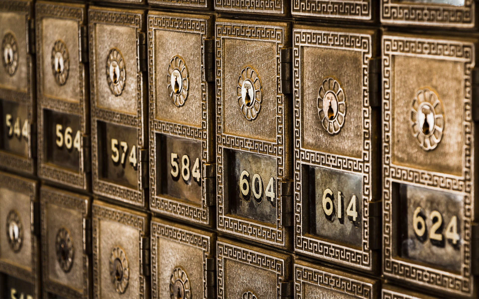 Standout Image - Safe deposit boxes